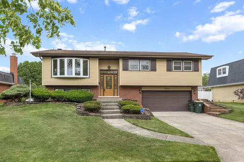 8 S054 Adams St, Darien, IL 60561