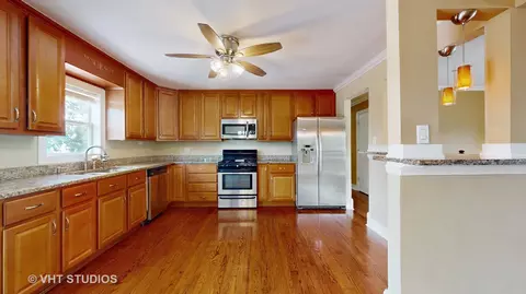 Kitchen - 16632 76th Ave, Tinley Park, IL 60477 photo 1 of 3