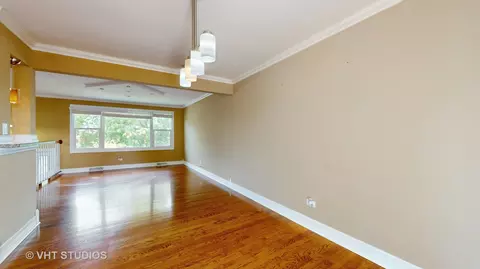 Living - 16632 76th Ave, Tinley Park, IL 60477 photo 2 of 5