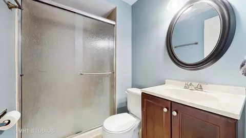 Bath - 16632 76th Ave, Tinley Park, IL 60477 photo 3 of 3