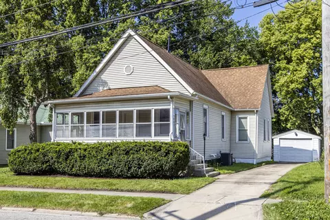 803 Bunn St, Bloomington, IL 61701