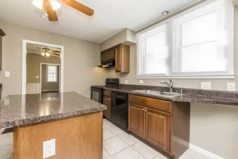 803 Bunn St, Bloomington, IL 61701 photo 14