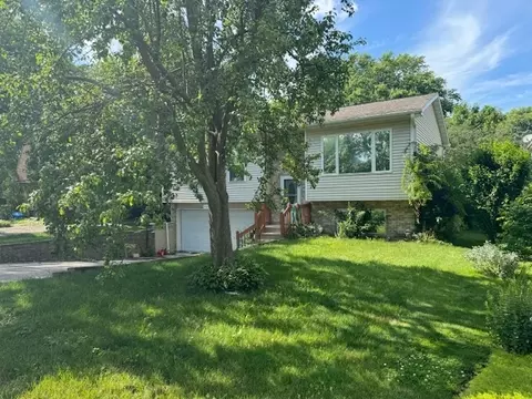 8404 Alden Rd, Wonder Lake, IL 60097