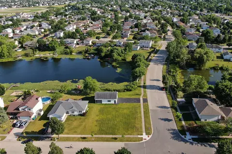 7004 Manchester Dr, Plainfield, IL 60586 photo 2