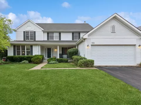 324 Danbury Dr, Vernon Hills, IL 60061
