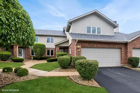 8934 Silverdale Dr #6B, Orland Park, IL 60462