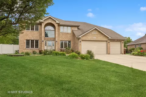 8010 Iroquois Trace Ave, Tinley Park, IL 60477