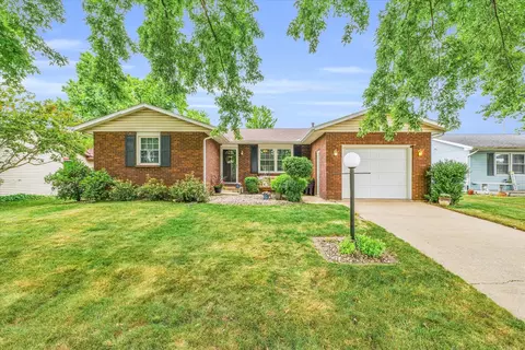 3004 Ladue Dr, Champaign, IL 61822