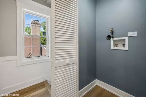 Entry Way - Undisclosed, Elmhurst, IL 60126 photo 7 of 7
