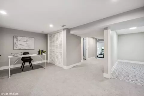 Entry Way - Undisclosed, Elmhurst, IL 60126 photo 6 of 7
