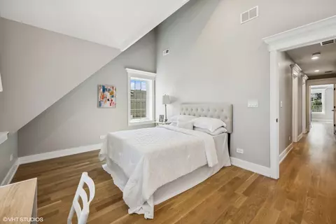 Bedroom - Undisclosed, Elmhurst, IL 60126 photo 2 of 7