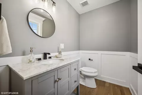Bath - Undisclosed, Elmhurst, IL 60126 photo 1 of 5