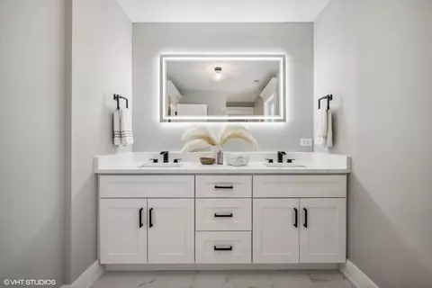 Bath - Undisclosed, Elmhurst, IL 60126 photo 5 of 5