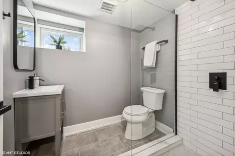 Bath - Undisclosed, Elmhurst, IL 60126 photo 2 of 5