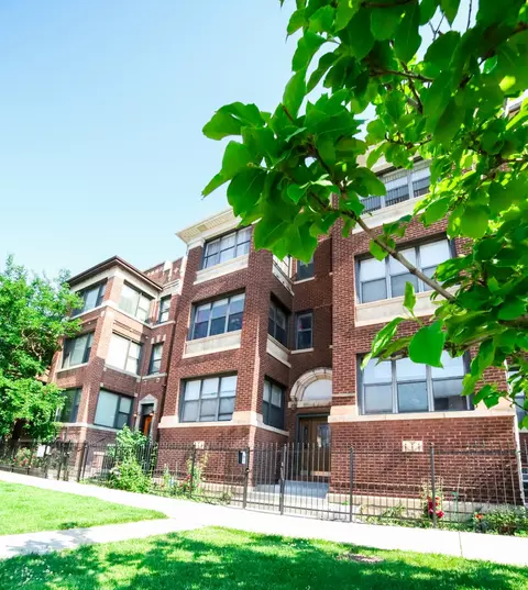3252 W Washington Blvd #1W, Chicago, IL 60624