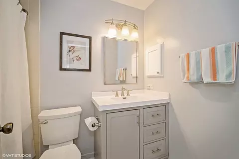 Bath - 1060 Weeping Willow Dr, Wheeling, IL 60090 photo 1 of 2