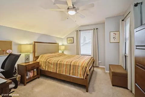 Bedroom - 1060 Weeping Willow Dr, Wheeling, IL 60090 photo 3 of 3