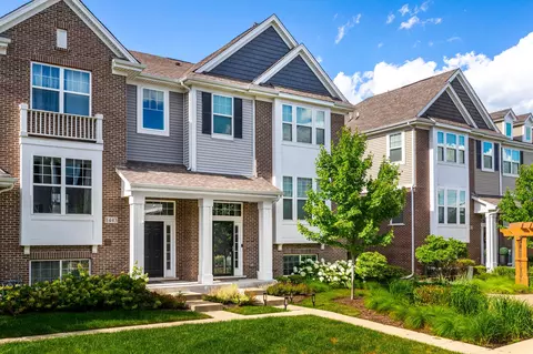 1441 N Charles Ave, Naperville, IL 60563