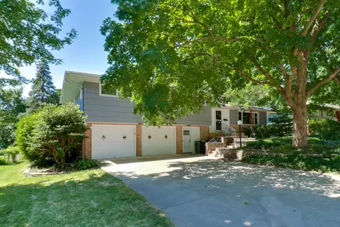 Exterior - 7 Knollcrest Ct, Normal, IL 61761 photo 3 of 11