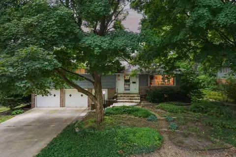 Exterior - 7 Knollcrest Ct, Normal, IL 61761 photo 10 of 11