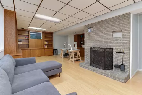 Living - 7 Knollcrest Ct, Normal, IL 61761 photo 3 of 3