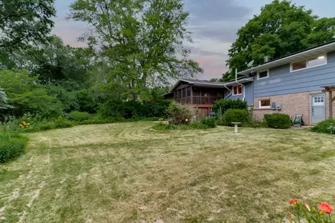 Exterior - 7 Knollcrest Ct, Normal, IL 61761 photo 6 of 11