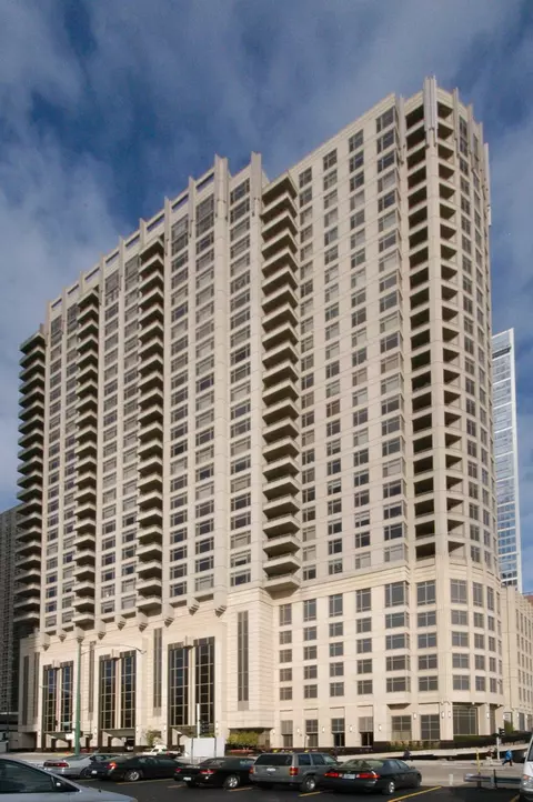 530 N Lake Shore Dr #2406, Chicago, IL 60611