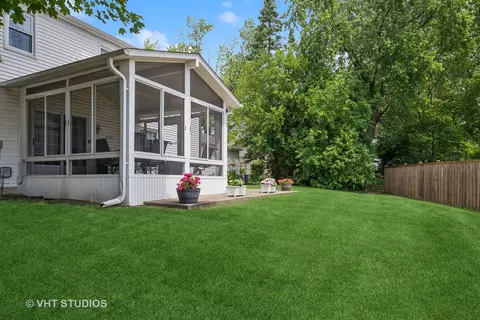 Exterior - 313 Ambleside Dr, Roselle, IL 60172 photo 6 of 13