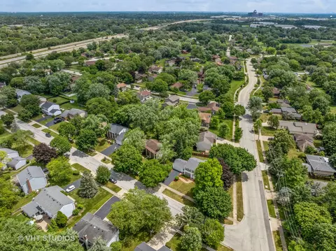 View/Area - 313 Ambleside Dr, Roselle, IL 60172 photo 6 of 8