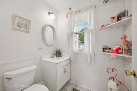 Bath - 313 Ambleside Dr, Roselle, IL 60172 photo 1 of 3