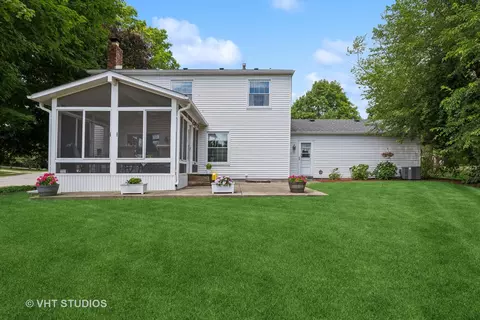 Exterior - 313 Ambleside Dr, Roselle, IL 60172 photo 7 of 13