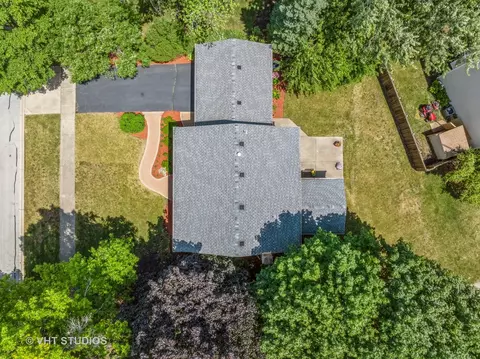 View/Area - 313 Ambleside Dr, Roselle, IL 60172 photo 3 of 8