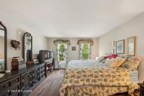 Bedroom - 313 Ambleside Dr, Roselle, IL 60172 photo 3 of 4