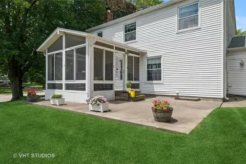 Exterior - 313 Ambleside Dr, Roselle, IL 60172 photo 8 of 13