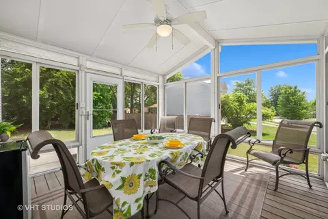 Exterior - 313 Ambleside Dr, Roselle, IL 60172 photo 4 of 13