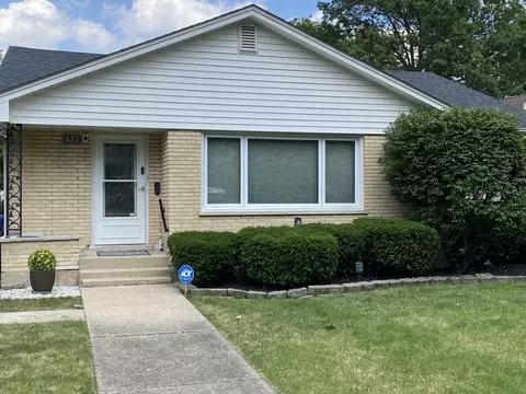 433 S Illinois Ave, Villa Park, IL 60181
