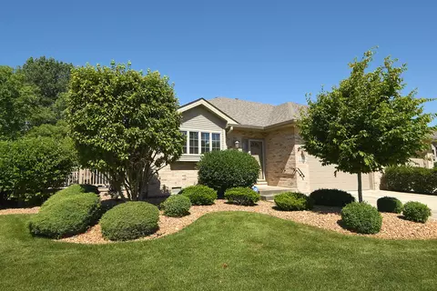 21218 Lakeview Ct, Frankfort, IL 60423