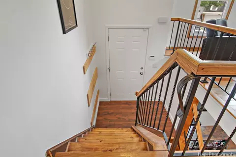 Entry Way - 1110 Singleton Dr, Roselle, IL 60172 photo 1 of 1