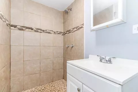 135 E 122nd Pl, Chicago, IL 60628 photo 7