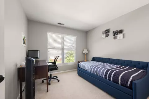 Bedroom - 985 Red Clover Dr, Aurora, IL 60504 photo 4 of 5