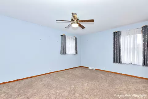 Other - 1909 E Cholo Ln, Mount Prospect, IL 60056 photo 5 of 10