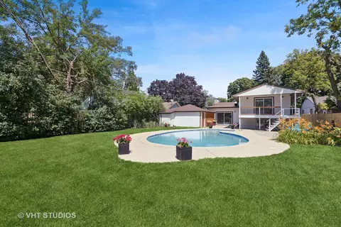 Exterior - 3150 Patton Dr, Des Plaines, IL 60018 photo 5 of 6
