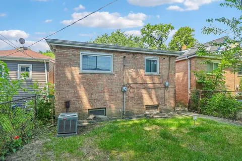 Exterior - 7333 S Carpenter St, Chicago, IL 60621 photo 3 of 4