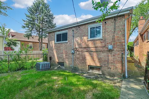 Exterior - 7333 S Carpenter St, Chicago, IL 60621 photo 2 of 4