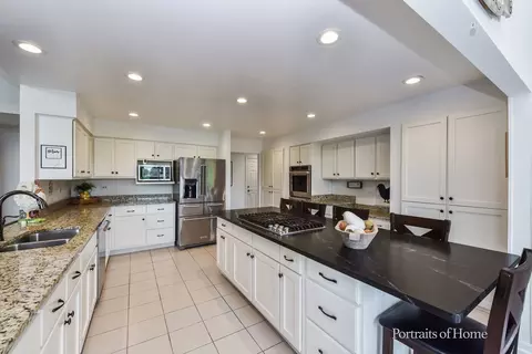 24149 Brancaster Dr, Naperville, IL 60564 photo 12