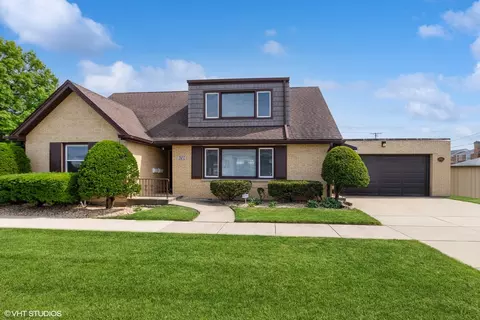2102 Norwood St, Melrose Park, IL 60160