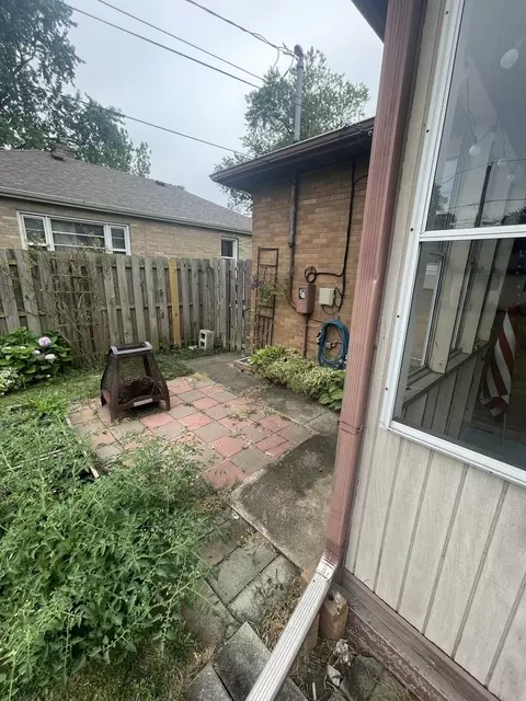 Exterior - 380 S May Ave, Kankakee, IL 60901 photo 4 of 7