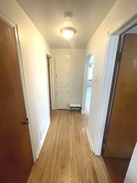Entry Way - 380 S May Ave, Kankakee, IL 60901 photo 1 of 2