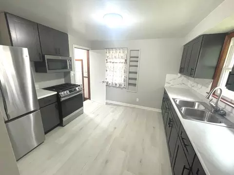 Kitchen - 380 S May Ave, Kankakee, IL 60901 photo 3 of 3