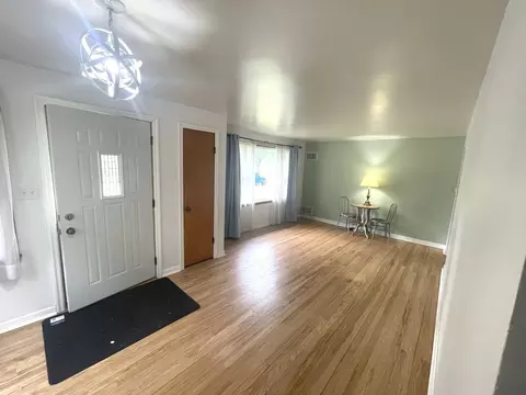 Living - 380 S May Ave, Kankakee, IL 60901 photo 1 of 3